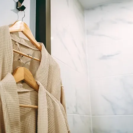 Du Palais Jacuzzi Sauna - Centre - Free Parking Apartamento *