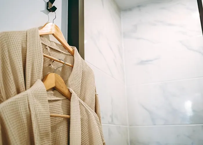 Du Palais Jacuzzi Sauna - Centre - Free Parking Apartamento *